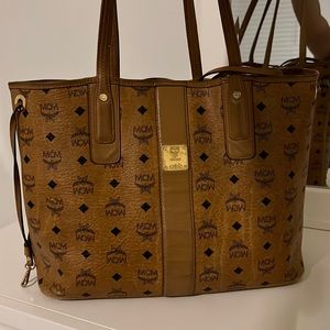 MCM Reversible Liz Medium Tote